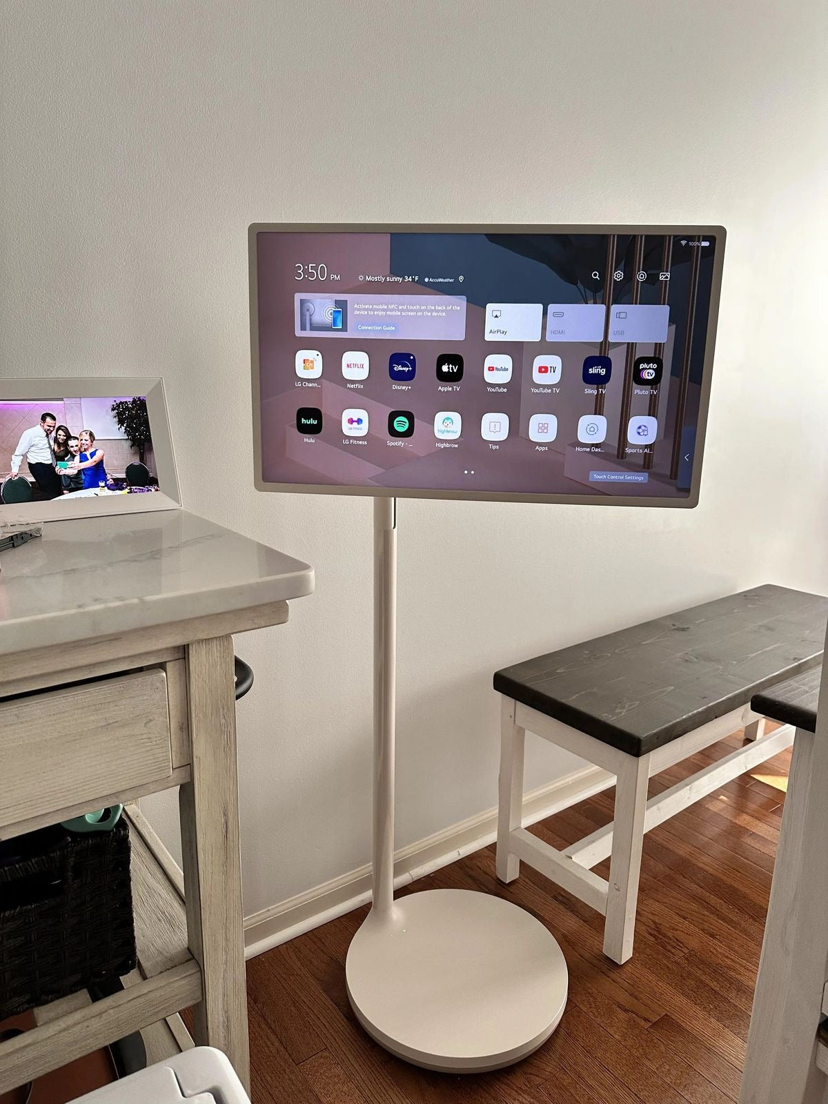 JEESTON 22” Android TV Tablet – Full HD touchscreen with 8MP camera on a wheeled stand..