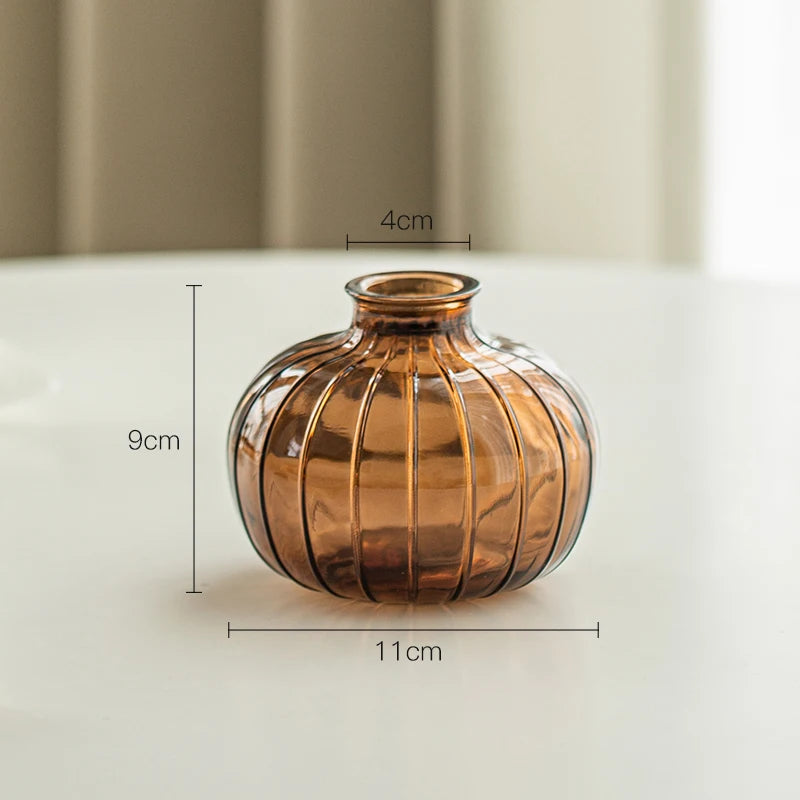 Simple Modern Mini Glass Vase Transparent Aquatic Ornament Flower Arrangement Flower Small Relief Flower Vessel