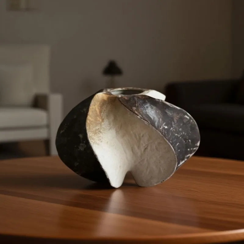 Simple Luxury Dining Table Vases Creative Hand Drawn Entrance Hall Ornaments Abstract Irregular Art Living Room Decoration