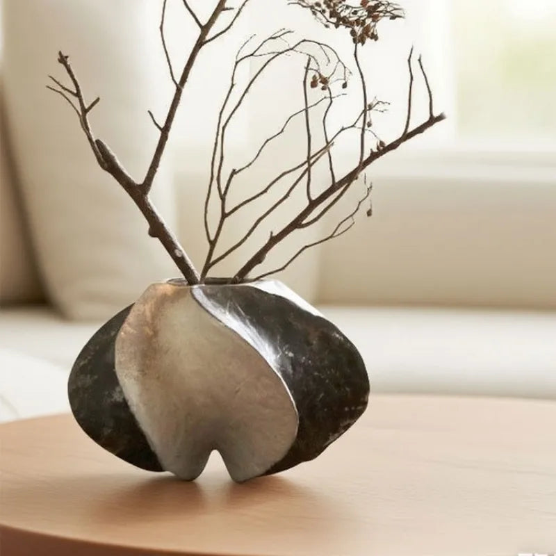 Simple Luxury Dining Table Vases Creative Hand Drawn Entrance Hall Ornaments Abstract Irregular Art Living Room Decoration