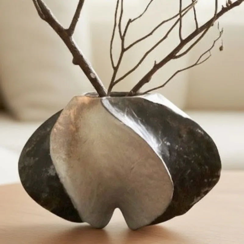 Simple Luxury Dining Table Vases Creative Hand Drawn Entrance Hall Ornaments Abstract Irregular Art Living Room Decoration